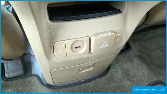 KIA CARNIVAL 9-SEATER PRESTIGE