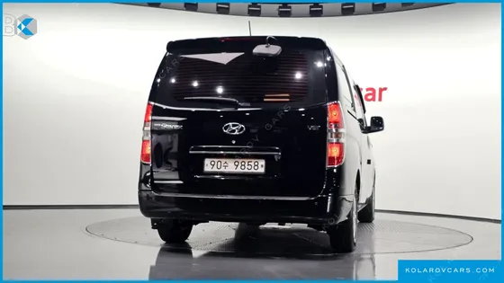 HYUNDAI STAREX 5-SEATER VAN
