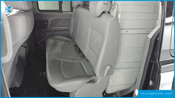 HYUNDAI STAREX 5-SEATER VAN