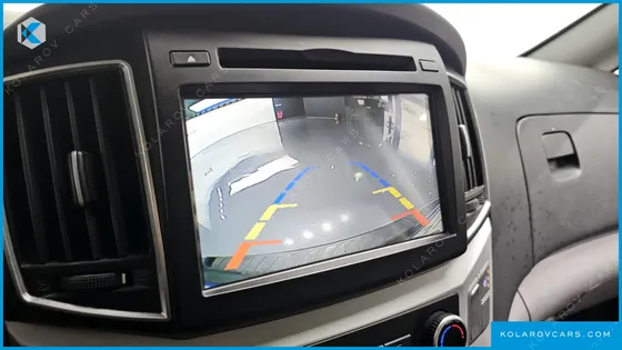 HYUNDAI STAREX 5-SEATER VAN