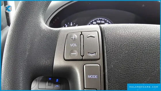 HYUNDAI STAREX 5-SEATER VAN