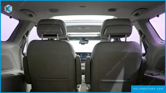 KIA CARNIVAL 7-SEATER LIMOUSINE
