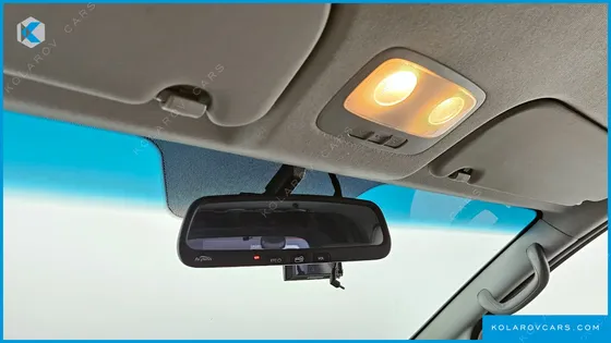 HYUNDAI STAREX 5-SEATER VAN