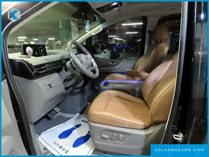HYUNDAI STARIA L3.5 LOUNGE 9-SEATER