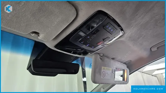 HYUNDAI STARIA 4WD LOUNGE 9-SEATER