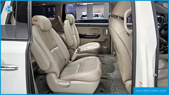 KIA CARNIVAL 9-SEATER NOBLESSE