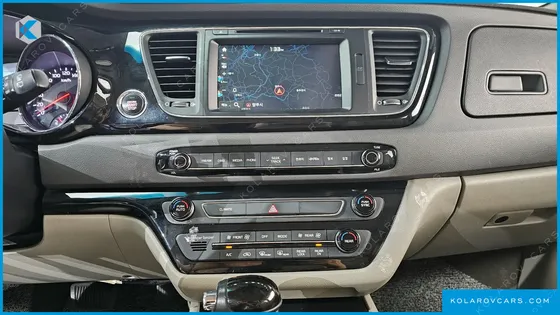 KIA CARNIVAL 9-SEATER NOBLESSE