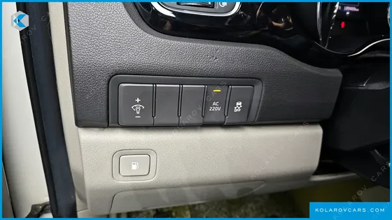 KIA CARNIVAL 9-SEATER NOBLESSE
