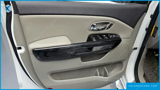 KIA CARNIVAL 9-SEATER NOBLESSE