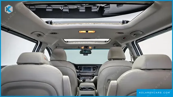 KIA CARNIVAL 9-SEATER NOBLESSE