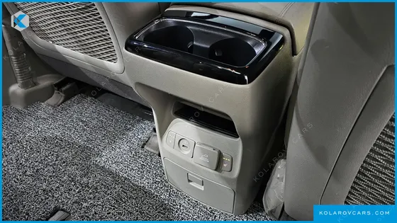 KIA CARNIVAL 9-SEATER NOBLESSE