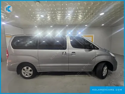 HYUNDAI STAREX 4WD 12-SEATER WAGON