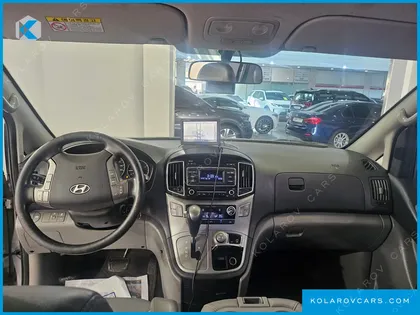 HYUNDAI STAREX 4WD 12-SEATER WAGON