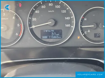 HYUNDAI STAREX 4WD 12-SEATER WAGON