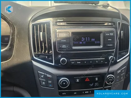 HYUNDAI STAREX 4WD 12-SEATER WAGON