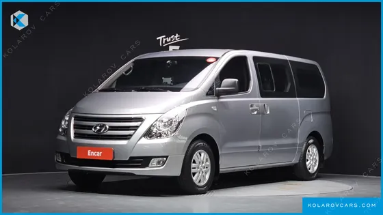 HYUNDAI STAREX 5-SEATER VAN