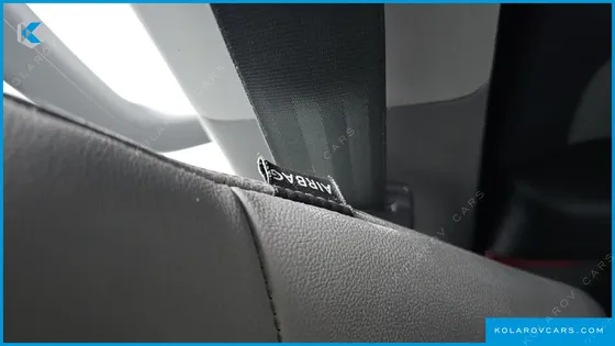 HYUNDAI STAREX 5-SEATER VAN