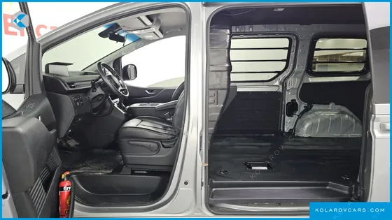 HYUNDAI STARIA CARGO 3-SEATER