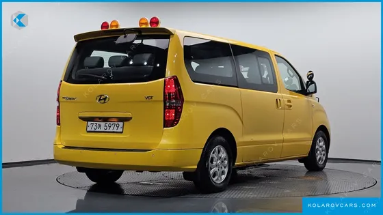 HYUNDAI STAREX GUARD CAR OF CHILDREN