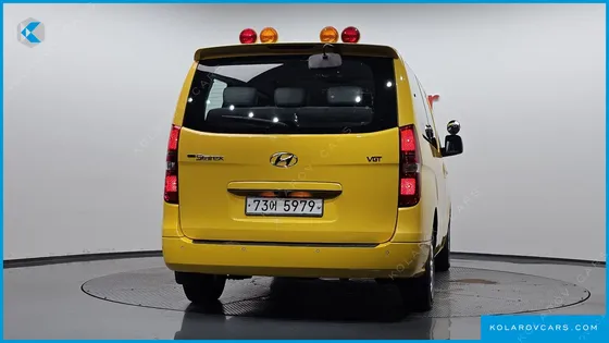 HYUNDAI STAREX GUARD CAR OF CHILDREN