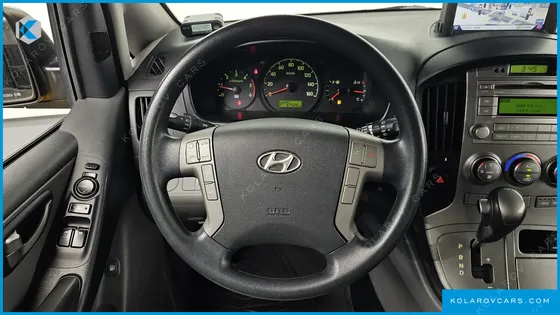 HYUNDAI STAREX GUARD CAR OF CHILDREN