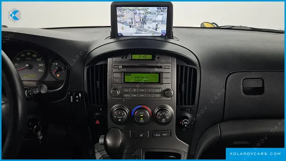 HYUNDAI STAREX GUARD CAR OF CHILDREN