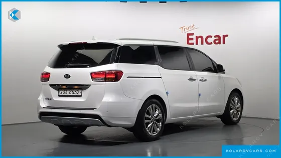 KIA CARNIVAL 9-SEATER PRESTIGE
