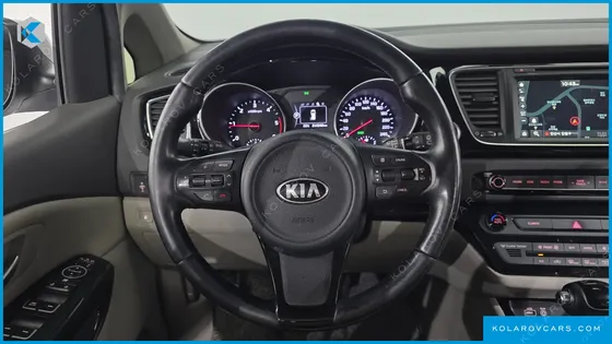 KIA CARNIVAL 9-SEATER PRESTIGE