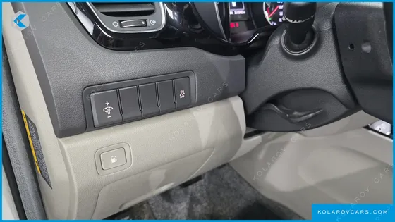 KIA CARNIVAL 9-SEATER PRESTIGE