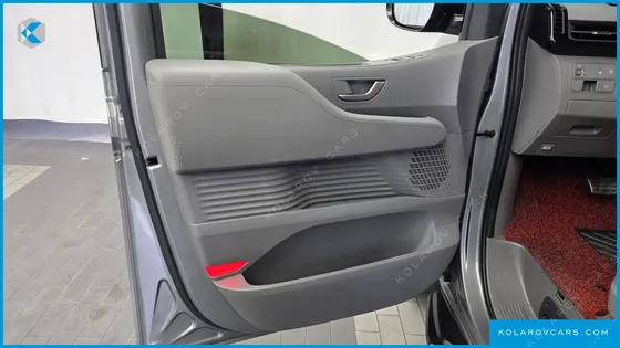 HYUNDAI STARIA L3.5 LOUNGE 9-SEATER