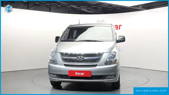 HYUNDAI STAREX 5-SEATER VAN