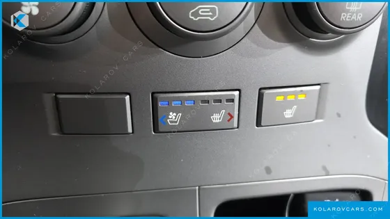 HYUNDAI STAREX 5-SEATER VAN