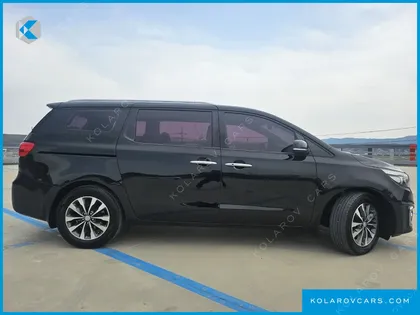KIA CARNIVAL 9-SEATER LUXURY