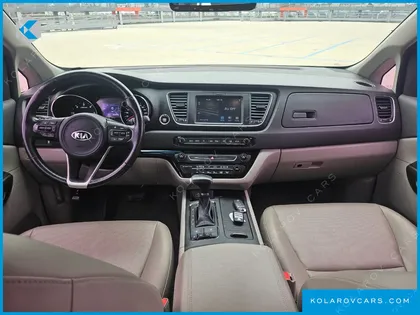 KIA CARNIVAL 9-SEATER LUXURY
