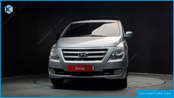 HYUNDAI STAREX 5-SEATER VAN