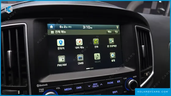 HYUNDAI STAREX 5-SEATER VAN