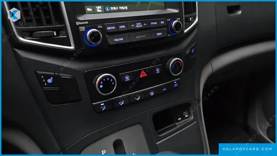 HYUNDAI STAREX 5-SEATER VAN