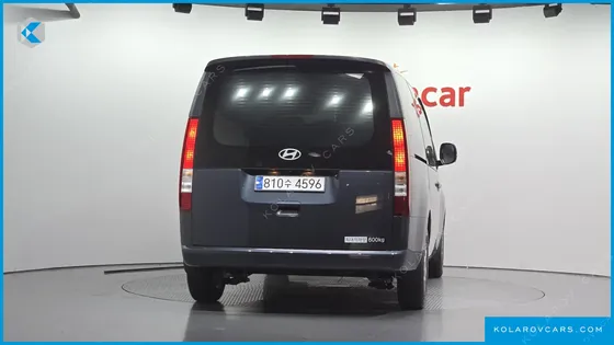 HYUNDAI STARIA L3.5 CARGO 5-SEATER