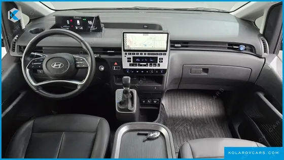 HYUNDAI STARIA L3.5 CARGO 5-SEATER