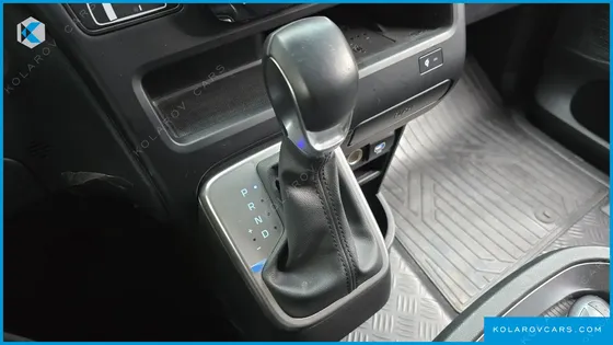 HYUNDAI STARIA L3.5 CARGO 5-SEATER