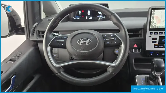 HYUNDAI STARIA L3.5 CARGO 5-SEATER