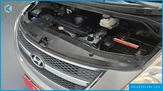 HYUNDAI STAREX 12-SEATER WAGON