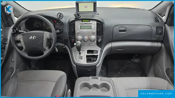HYUNDAI STAREX 12-SEATER WAGON