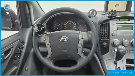 HYUNDAI STAREX 12-SEATER WAGON