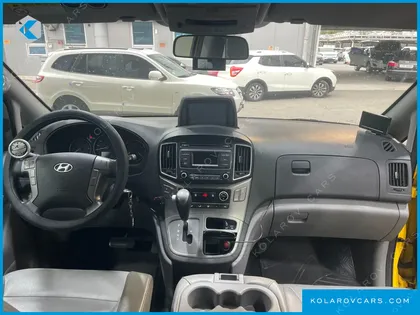 HYUNDAI STAREX GUARD CAR OF CHILDREN