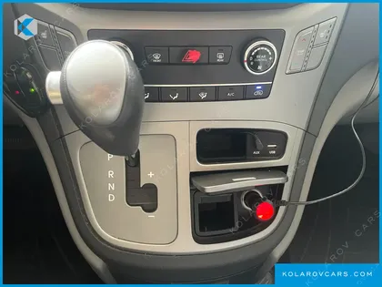 HYUNDAI STAREX GUARD CAR OF CHILDREN