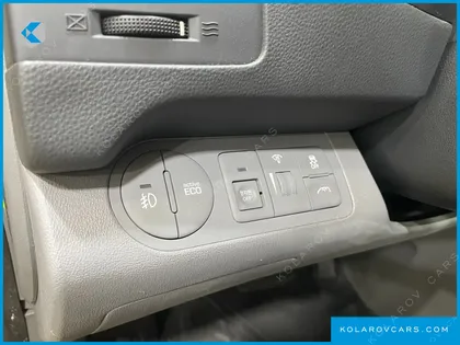 HYUNDAI STAREX GUARD CAR OF CHILDREN