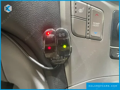 HYUNDAI STAREX GUARD CAR OF CHILDREN