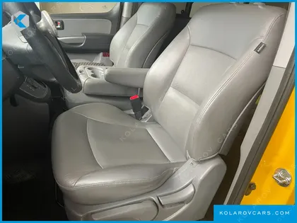 HYUNDAI STAREX GUARD CAR OF CHILDREN