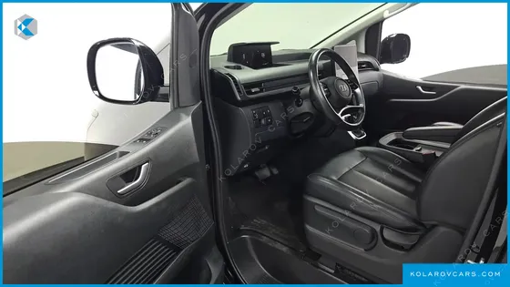 HYUNDAI STARIA L3.5 CARGO 5-SEATER